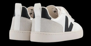 Veja Sneakers cv0702565c with tears