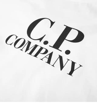 CP Company – T-Shirt mit Rundhalsausschnitt und aufgedrucktem Logo 09CKTS027C