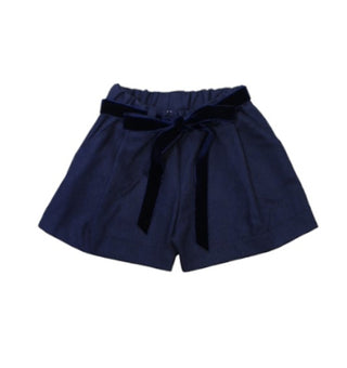 Jo Milano Shorts with pleats on the front 464X8