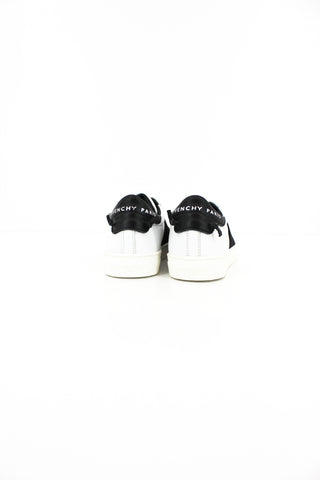 Givenchy Sneakers i3087074 with elastic