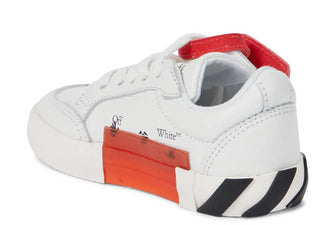 Off-White Vulcanized OGIA001F Sneakers mit Schnürsenkeln