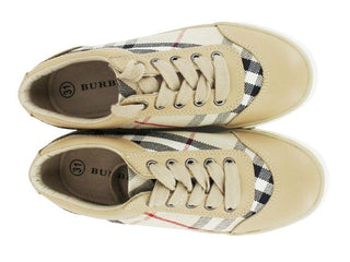 Burberry B29040 Sneakers mit Schnürsenkeln