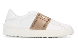 Valentino Garavani Sneakers WITH STUDS TW2S0A02 with laces