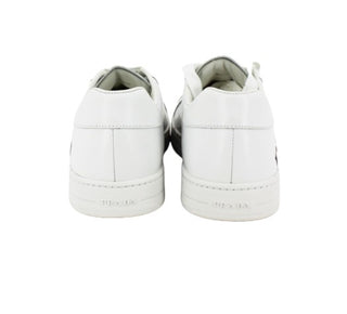 Prada Sneakers 4e3543 with laces