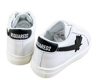 Dsquared2 Sneakers mit Blatt 73618 mit Schnürsenkeln