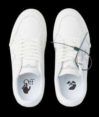 Off-White Sneakers SNEAKERS OMIA085C99LE with laces